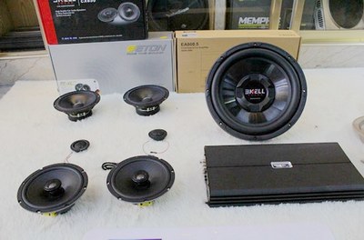 陪你一直走 武漢歌德別克昂科拉改裝ETON和霸克音響器材